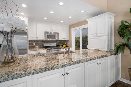 7820 Woodsboro Ave, Anaheim CA  92807-2434 exterior