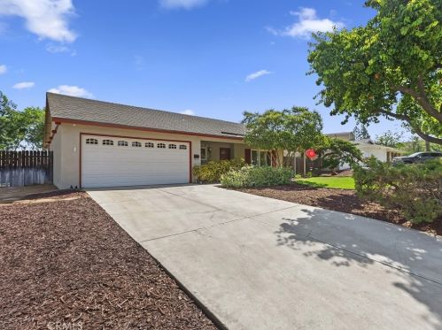 5550 Gloucester Way, Riverside CA  92506-3425 exterior
