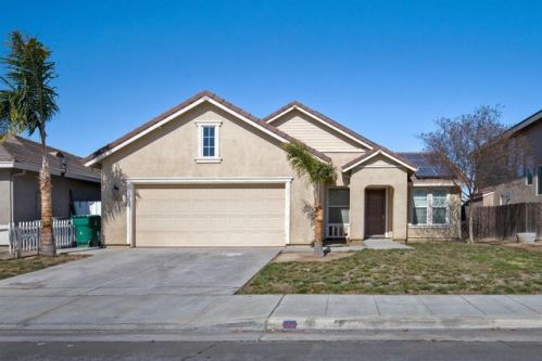 1061 Stanford Ave, Madera, CA 93637-6228