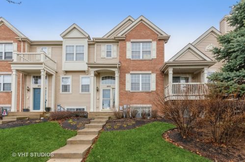 899 Clover Ln, Pingree Grove, IL 60140-9116