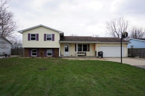 607 Sharon St, Tolono, IL 61880-9790