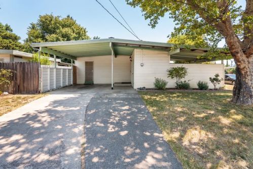 1701 Lockwood Dr, Ukiah CA  95482-3811 exterior