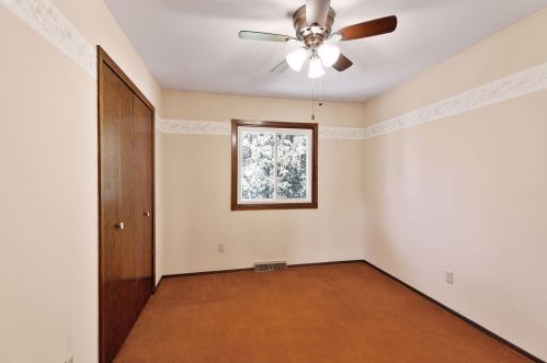 925 Arbogast St, Saint Paul MN  55126-3825 exterior