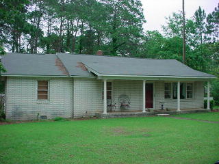 119 Victory Dr, Fitzgerald, GA 31750-8524