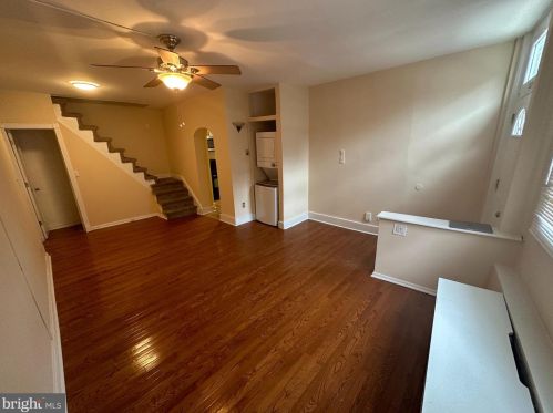 705 5th St, Philadelphia, PA 19147-3005