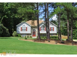 80 Crescent Cir, Newnan, GA 30265-3841
