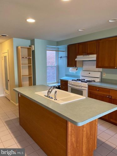 604 Carpenter St, Philadelphia PA  19147-2908 exterior