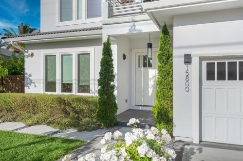 15800 Loma Vista Ave, Los Gatos, CA 95032-3639