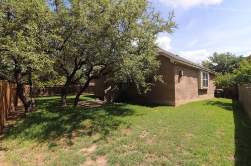 2805 Centennial Olympic Park, Austin TX  78732-2226 exterior