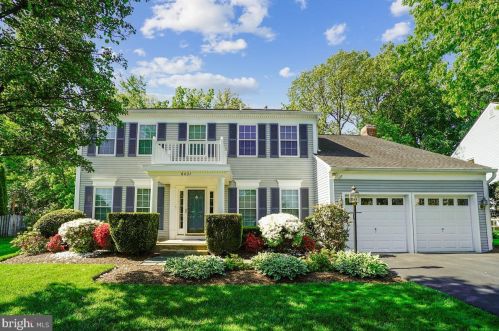 6031 Forest Run Dr, Clifton, VA 20124-2319