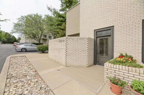 2316 Dana Ave, Cincinnati OH  45208-1027 exterior