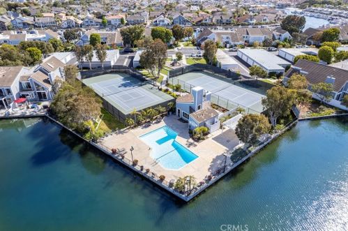 3605 Windspun Dr, Huntington Beach CA  92649-2016 exterior