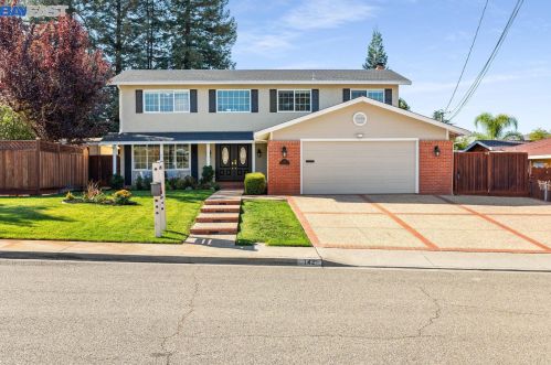 142 Winged Foot Pl, San Ramon, CA 94583-3923