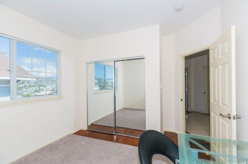 1009 13th Ave, Honolulu HI  96816-3835 exterior