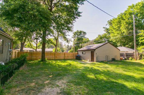 971 Grandview Ave, Saint Paul MN  55113-4437 exterior