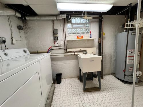 3226 Glengyle Ave, Cincinnati OH  45208-3132 exterior