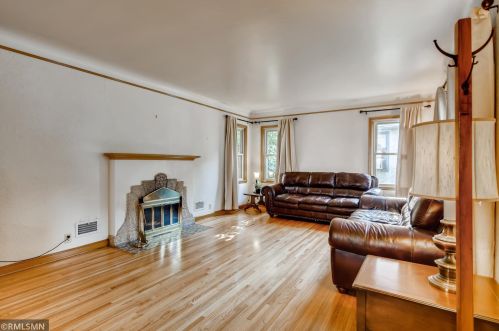 1262 James Ave, Saint Paul MN  55105-2946 exterior