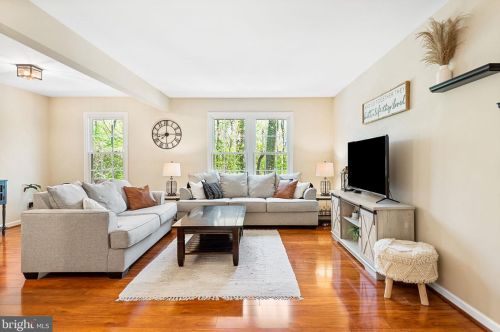 2314 Horseferry Ct, Herndon VA  20191-2718 exterior