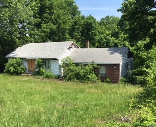 3719 Dunn Rd, Hazelwood, MO 63042-1105