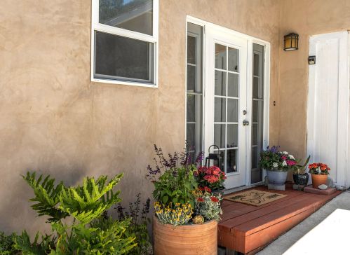 829 Marilla Ave, Santa Barbara, CA 93101-4416