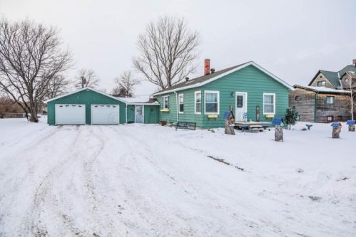 105 5th St, Downer, MN 56514-3207