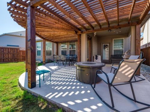 8753 Running River Ln, Fort Worth TX  76131-3373 exterior