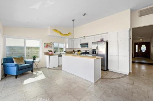 48 Carver, Irvine CA  92620-3319 exterior