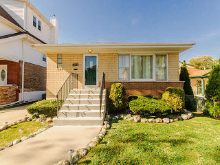 3338 Oketo Ave, Chicago, IL 60634-3443