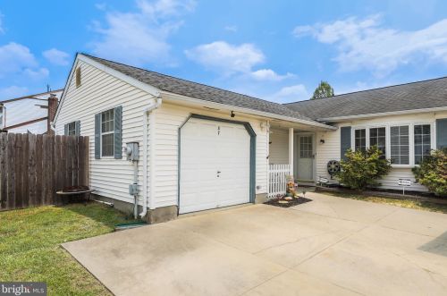 87 Argyle Ave, Blenheim, NJ 08012-4521