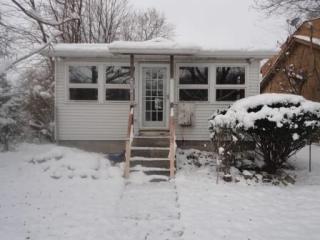 42681 Park Ave, Antioch, IL 60002-9199