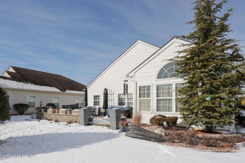 13 Wycliffe Dr, Lakehurst NJ  08759-6165 exterior