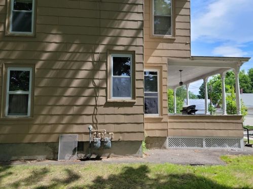 43 Beaman St, Laconia, NH 03246-3563