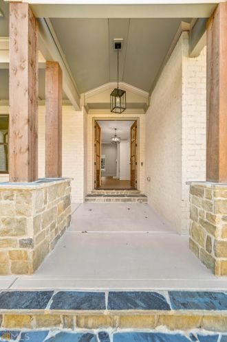 105 Fox Ct, Forsyth, GA 31029-4870