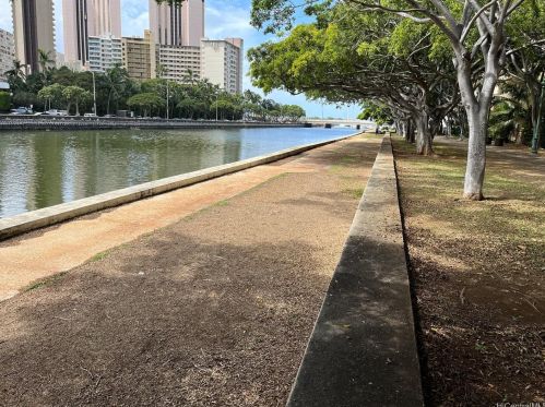 1848 Kahakai Dr, Honolulu HI  96814-4837 exterior