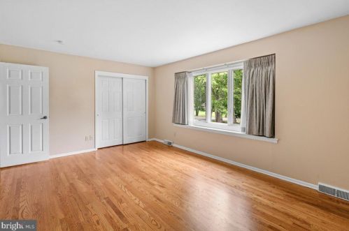 1 Teak Ln, Princeton NJ 08540-4724 exterior