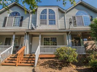 8645 Willamette Blvd, Portland, OR 97203-5341