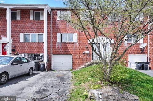 839 Hilton Dr, Lancaster PA  17603-5835 exterior