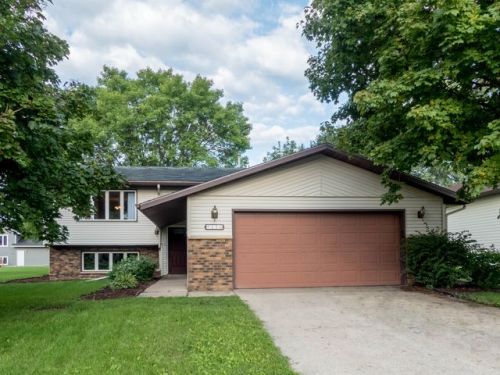 110 Martin Cir, Mankato, MN 56001-5731