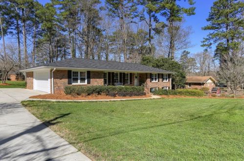 2838 Blackberry Ln, Marietta, GA 30068-2306