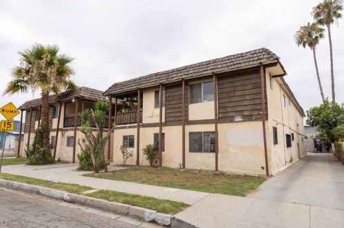 217 Burris Ave, Compton, CA 90221-2855