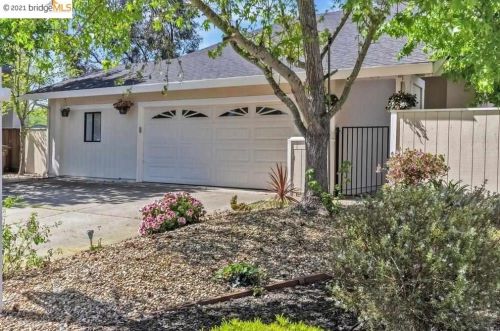 848 Leeds Ct, Benicia, CA 94510-3600