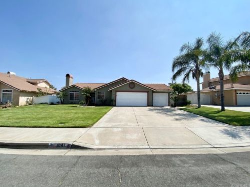 1047 Norwood St, Rialto, CA 92377-8221