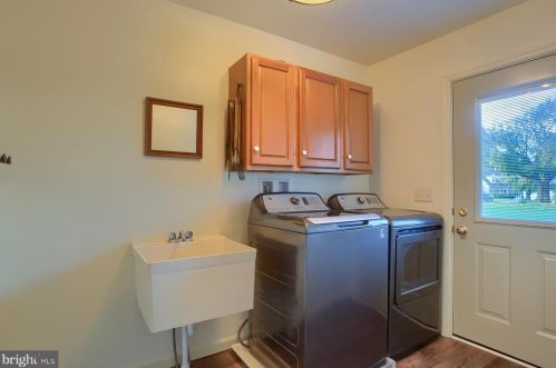 1531 Jefferson Ct, Lancaster PA  17602-1253 exterior