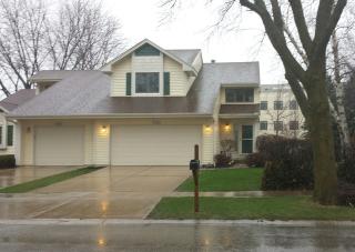 732 Cheyenne Ln, Hoffman Estates IL  60123-2560 exterior