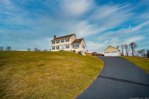 139 Sisk St, Middletown, CT 06457-2315