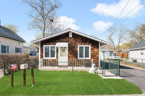 183 Northup St, Warwick, RI 02889-9220