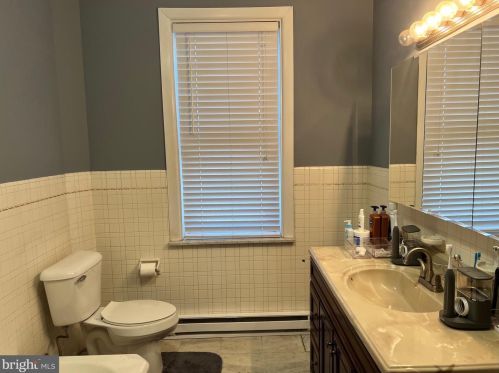 5918 Jackson St, Philadelphia PA  19135-4031 exterior