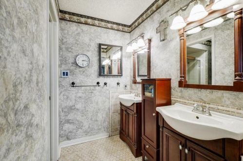 7026 Christina Ln, Garland TX 75043-6619 exterior