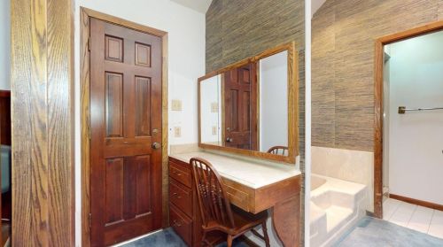 78 Vlg Hl Ln, Conroe TX  77304-3527 exterior