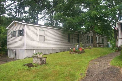201 Sherwood Gln, Somersworth, NH 03878-1541